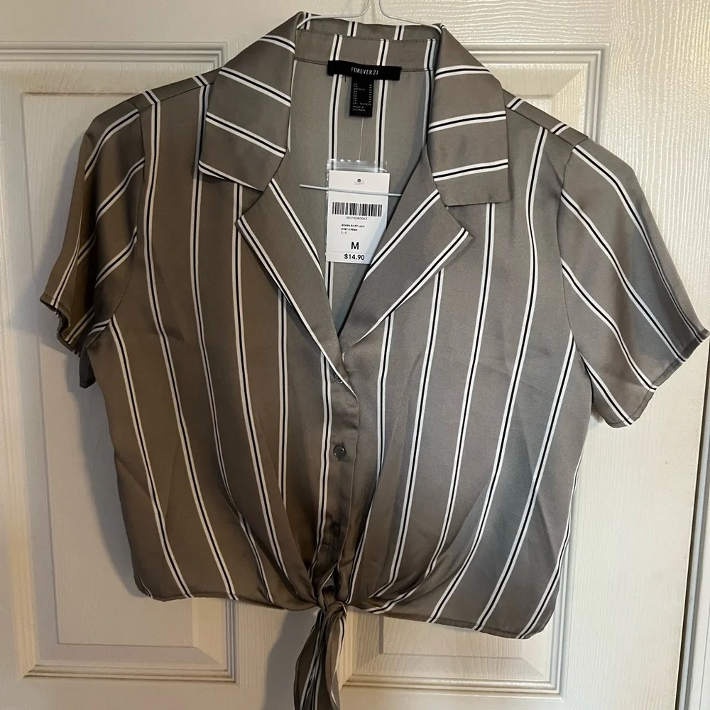 Forever 21 Top - Picture 3 of 4